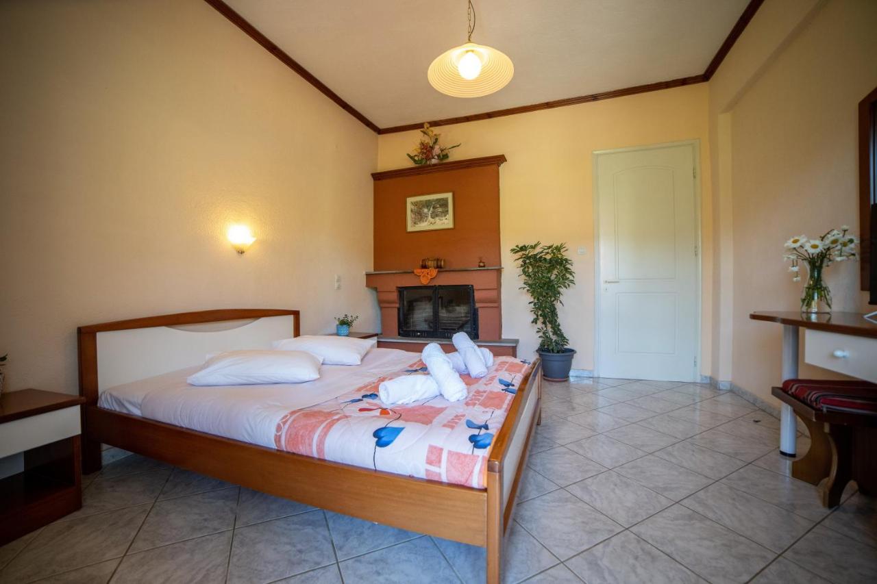 Ξενοδοχειο Παπαναγιωτου Hotel Neraidochori Ngoại thất bức ảnh