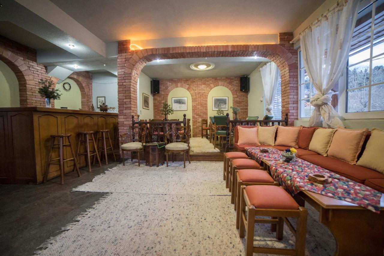 Ξενοδοχειο Παπαναγιωτου Hotel Neraidochori Ngoại thất bức ảnh