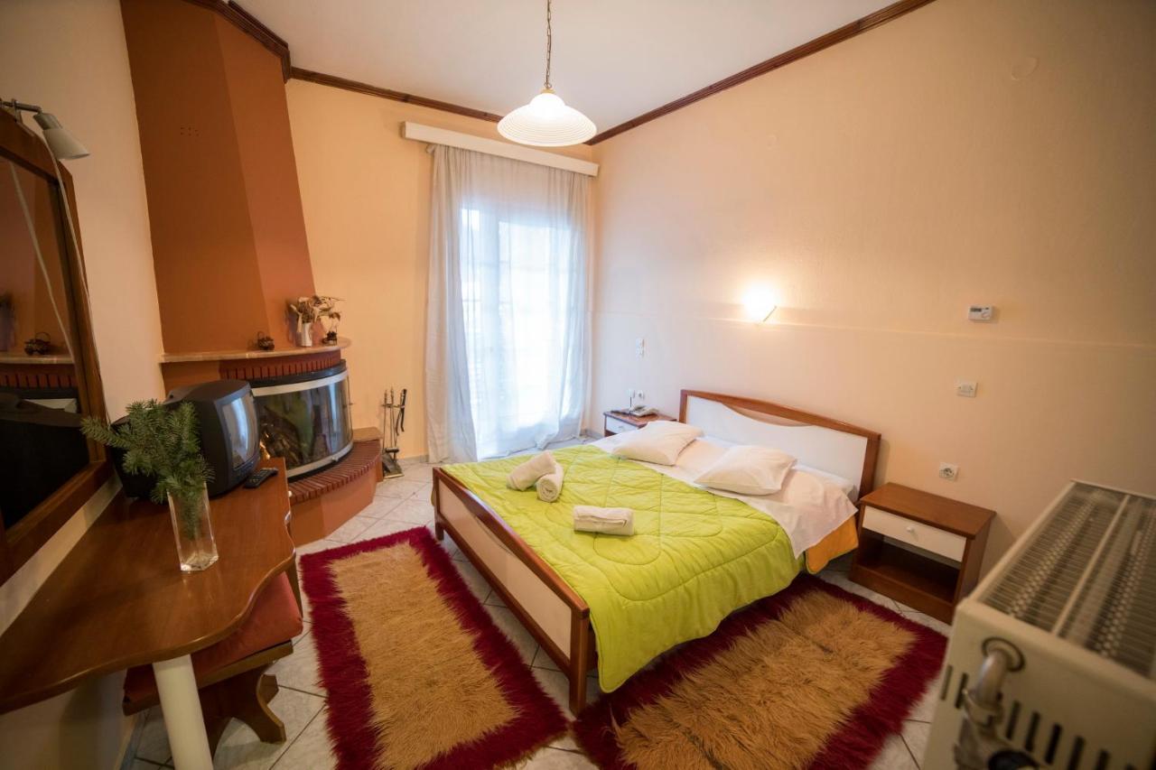 Ξενοδοχειο Παπαναγιωτου Hotel Neraidochori Ngoại thất bức ảnh