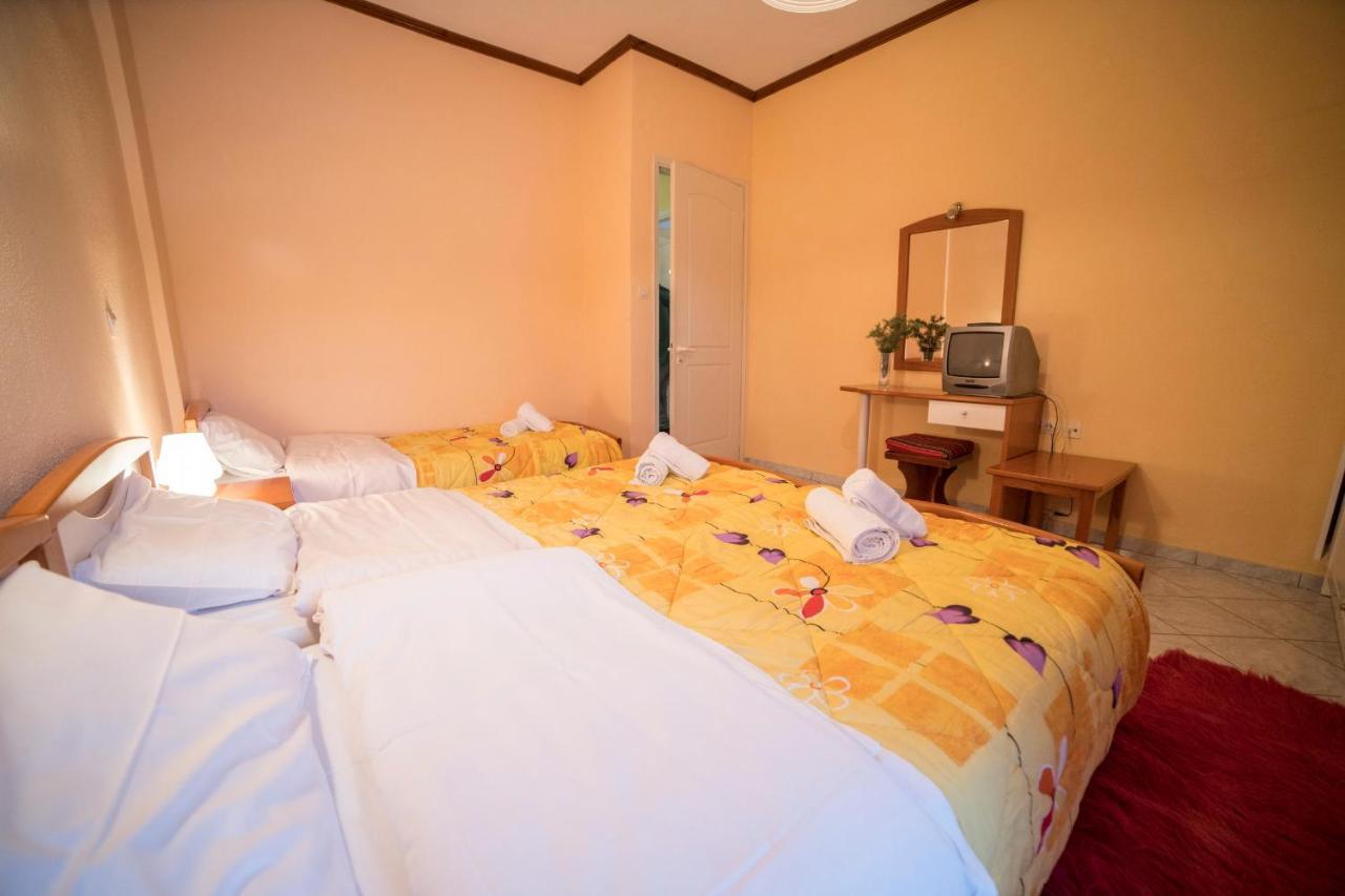 Ξενοδοχειο Παπαναγιωτου Hotel Neraidochori Ngoại thất bức ảnh