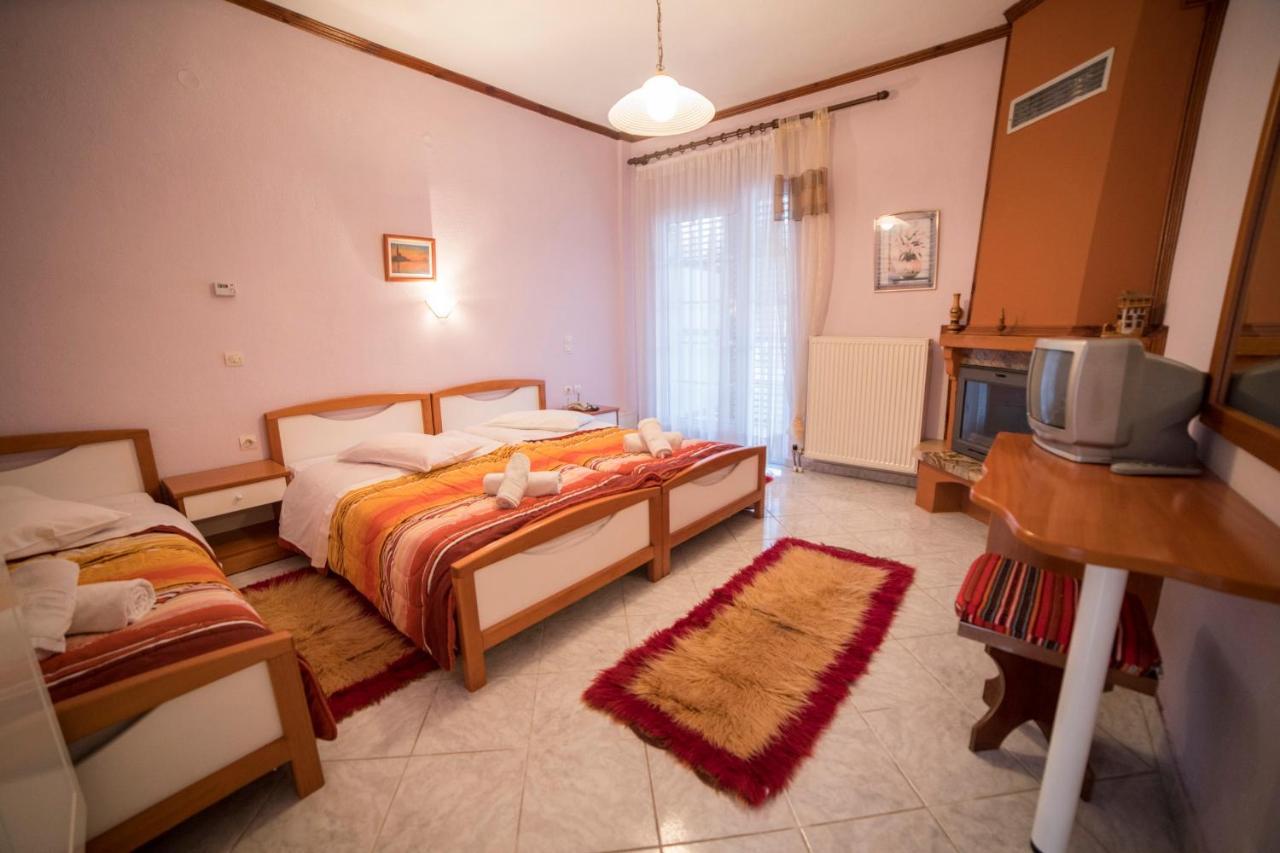 Ξενοδοχειο Παπαναγιωτου Hotel Neraidochori Ngoại thất bức ảnh