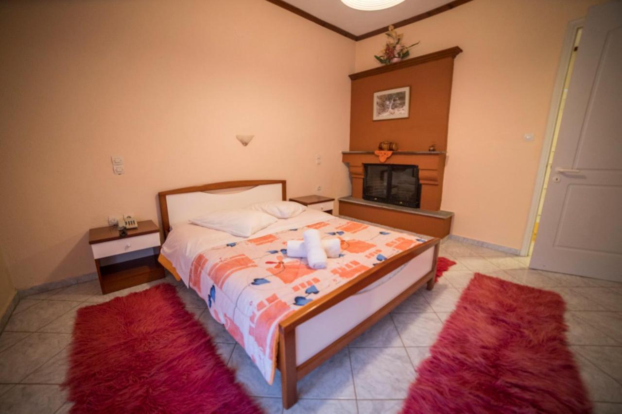 Ξενοδοχειο Παπαναγιωτου Hotel Neraidochori Ngoại thất bức ảnh